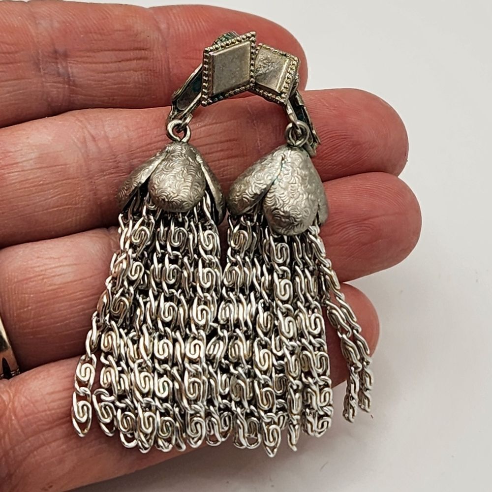 Vintage Sarah Coventry Clip-On Earrings silver-tone metal tassel